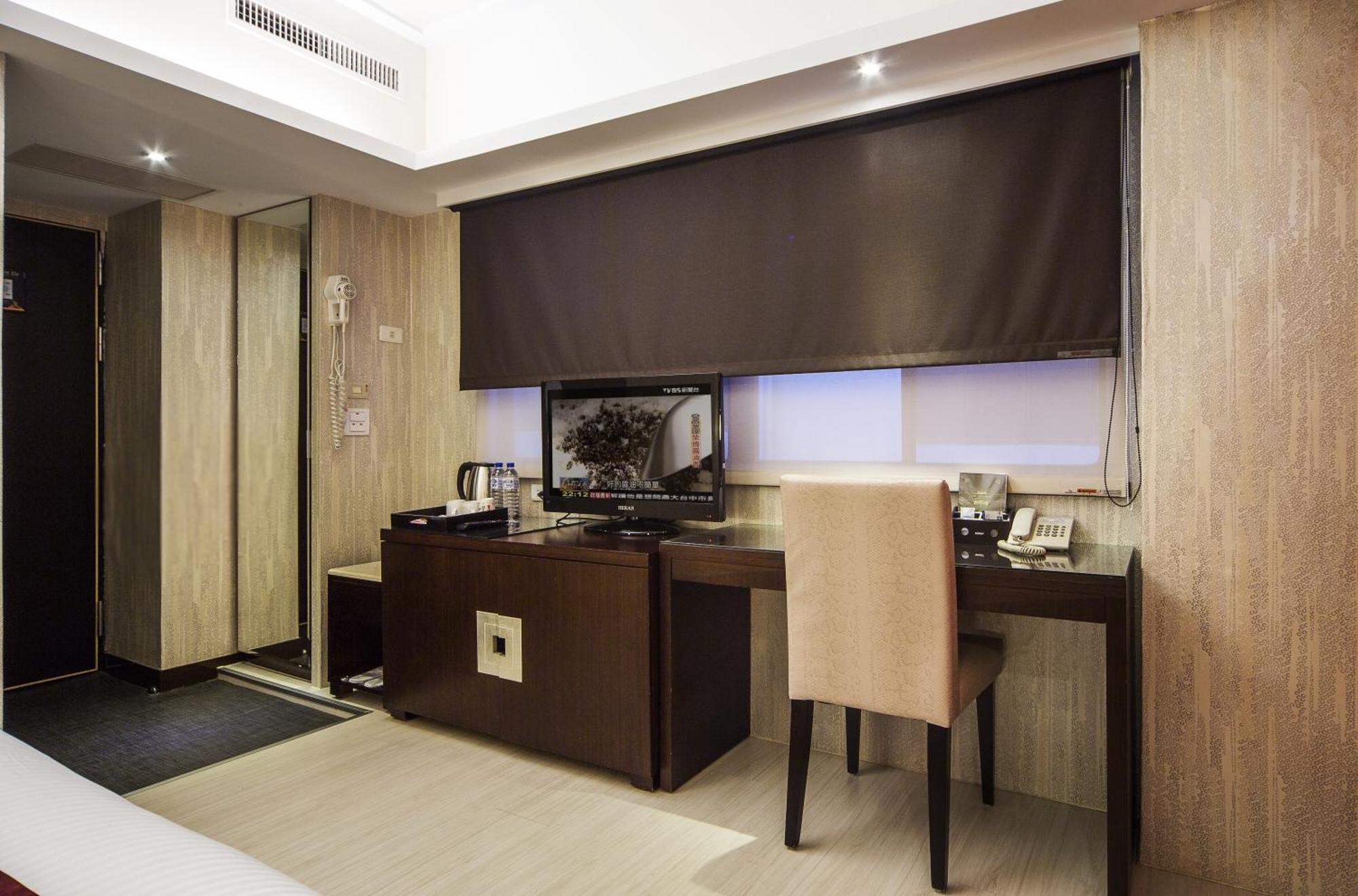 Milord Boutique Hotel Каосюн Стая снимка